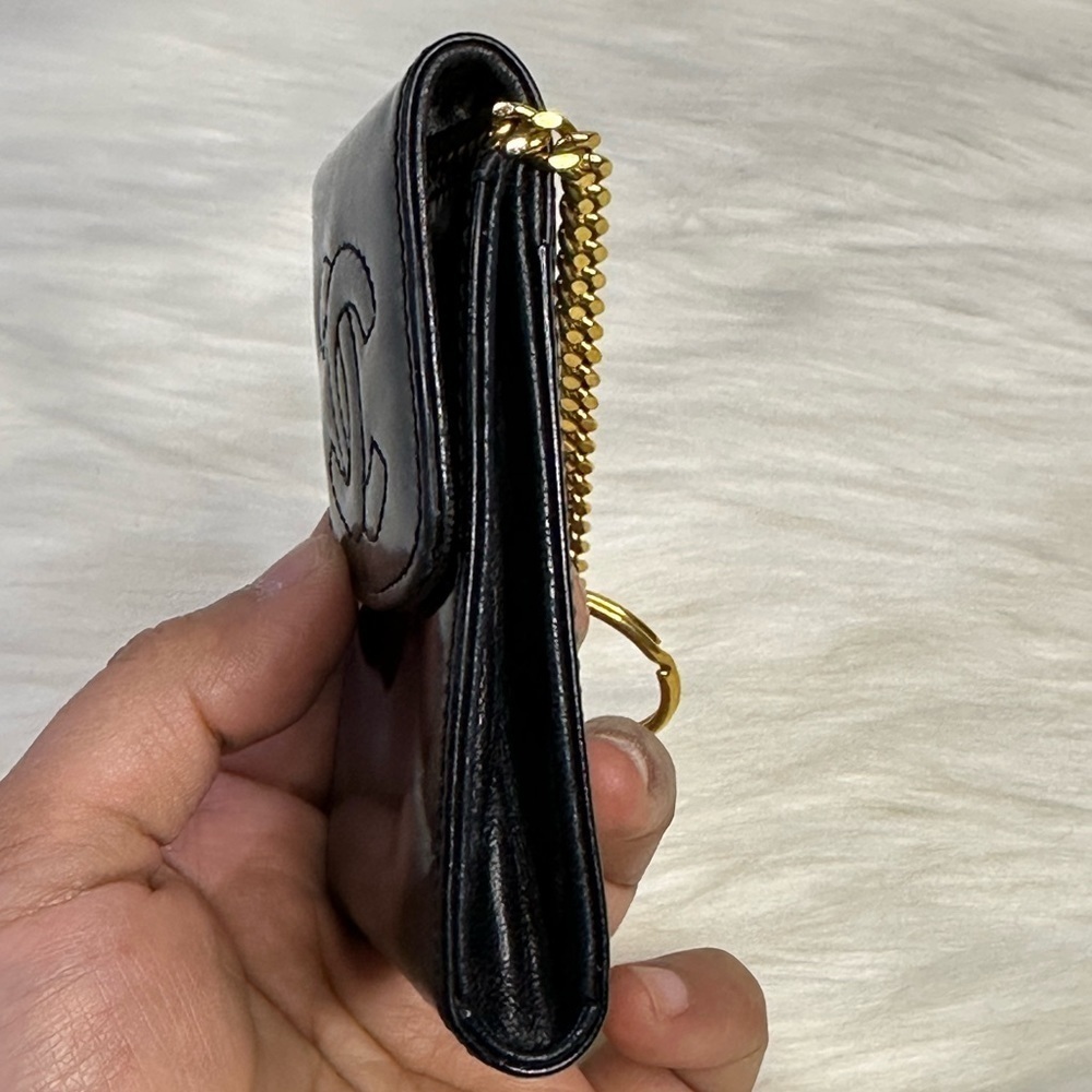 CHANEL cardholder / keyholder patent leather flap pouch in black - Picture 6 of 17